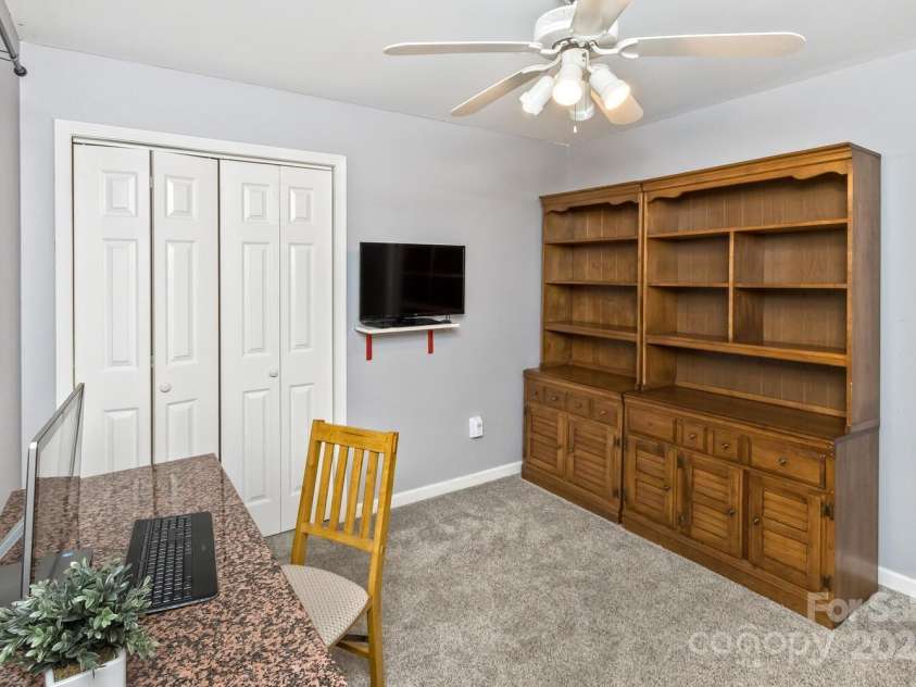 200 Waterford Drive, Mills River, NC 28759.  MLS# CAR4290046, YatesRealty ID 31726. 