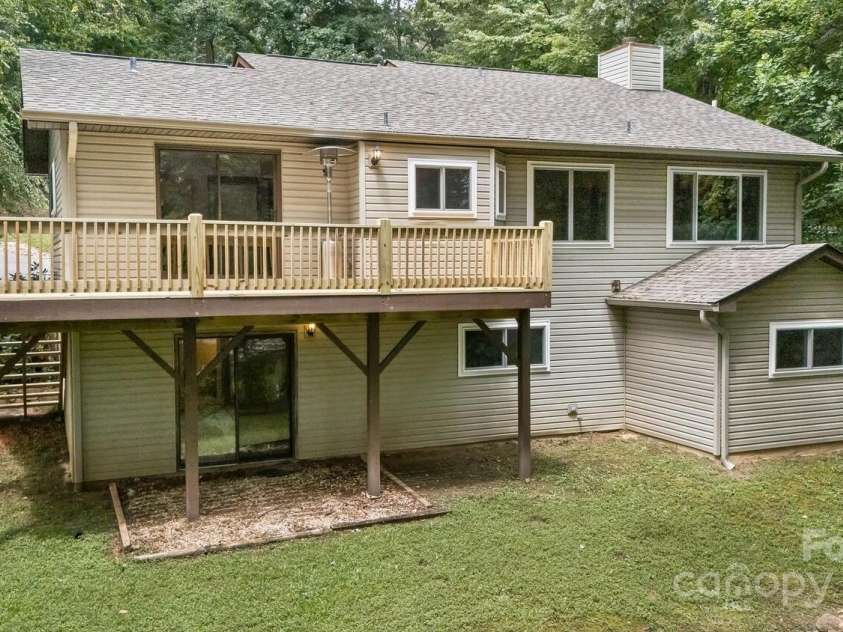 200 Waterford Drive, Mills River, NC 28759.  MLS# CAR4290046, YatesRealty ID 31726. 