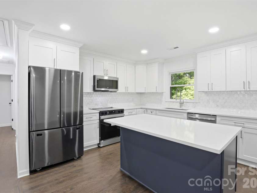 222 Sherwood Circle, Rock Hill, SC 29730.  MLS# CAR4383917, YatesRealty ID 31726. 