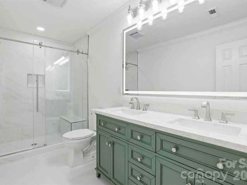 222 Sherwood Circle, Rock Hill, SC 29730.  MLS# CAR4383917, YatesRealty ID 31726. 