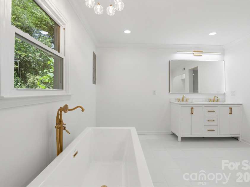 222 Sherwood Circle, Rock Hill, SC 29730.  MLS# CAR4383917, YatesRealty ID 31726. 