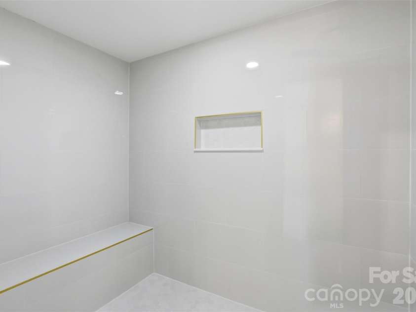 222 Sherwood Circle, Rock Hill, SC 29730.  MLS# CAR4383917, YatesRealty ID 31726. 