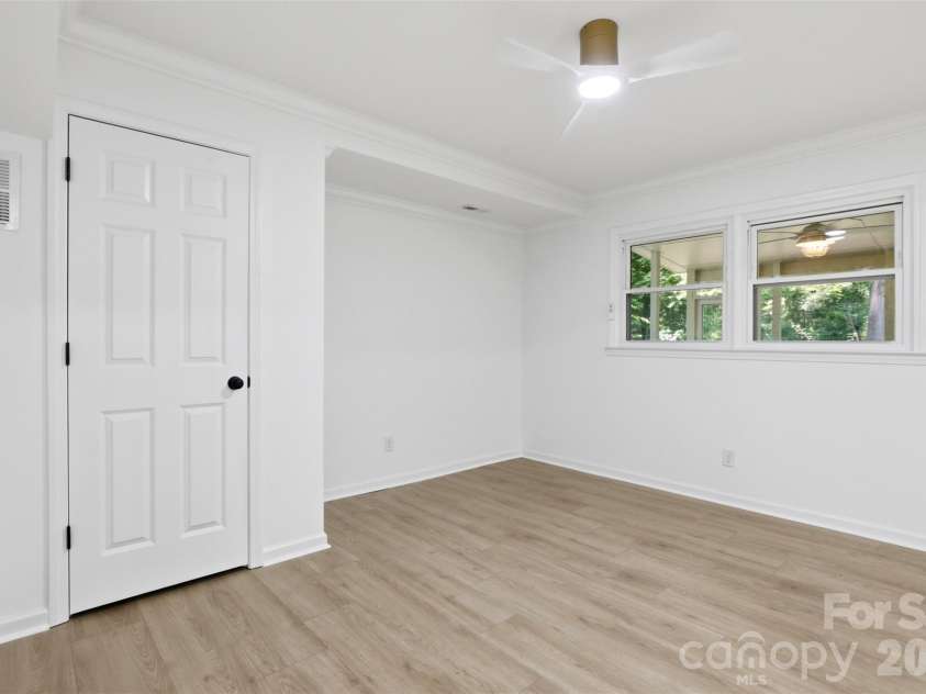 222 Sherwood Circle, Rock Hill, SC 29730.  MLS# CAR4383917, YatesRealty ID 31726. 