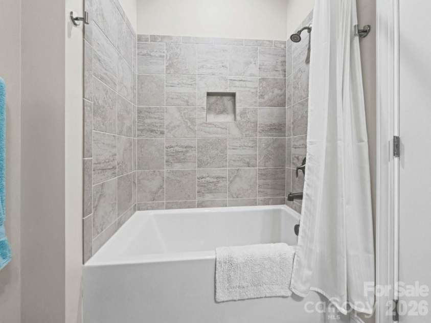 5099 Looking Glass Trail, Denver, NC 28037.  MLS# CAR4394193, YatesRealty ID 31728. 