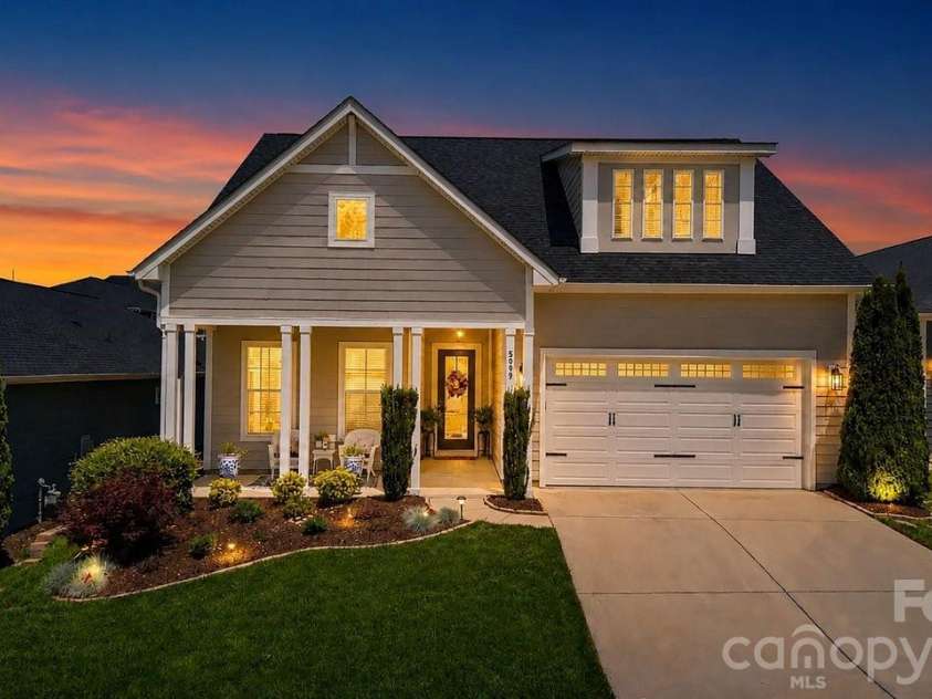5099 Looking Glass Trail, Denver, NC 28037.  MLS# CAR4394193, YatesRealty ID 31728. 