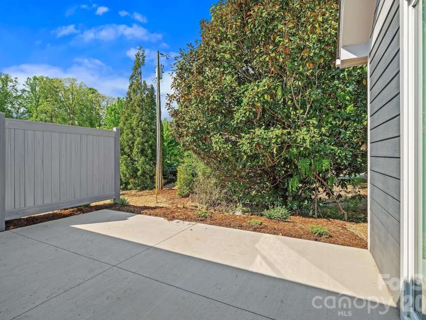 10 Heartleaf Circle, Arden, NC 28704.  MLS# CAR4364527, YatesRealty ID 31729. 