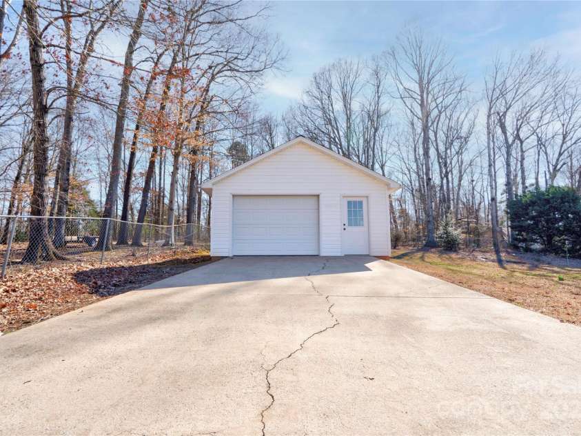 11 Heritage Lane, Shelby, NC 28150.  MLS# CAR4231275, YatesRealty ID 3173. Detached Garage/Building