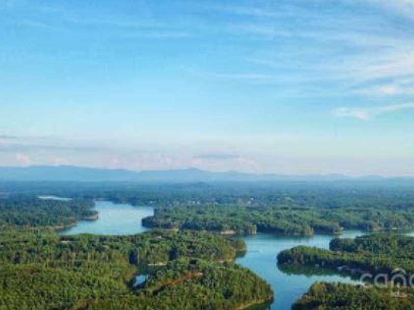 255 REEP Drive, Morganton, NC 28655.  MLS# CAR4318959, YatesRealty ID 3173. LAKE JAMES  NEAR BY