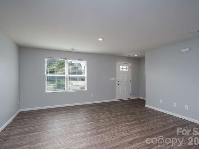 8021 Bruce Street, Charlotte, NC 28215.  MLS# CAR4354762, YatesRealty ID 3173. 