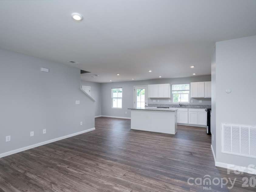 8021 Bruce Street, Charlotte, NC 28215.  MLS# CAR4354762, YatesRealty ID 3173. 