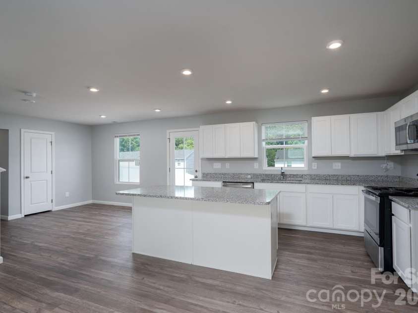 8021 Bruce Street, Charlotte, NC 28215.  MLS# CAR4354762, YatesRealty ID 3173. 