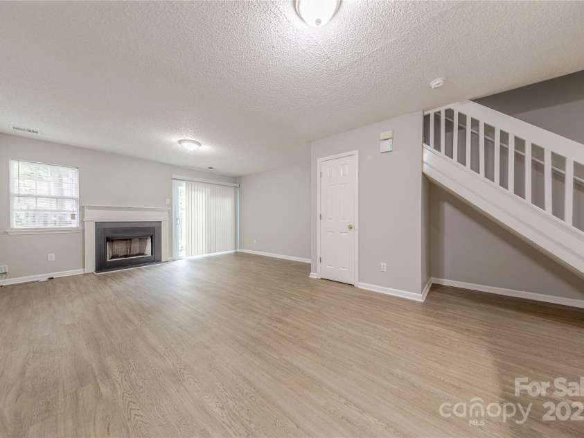 1809 Birch Heights Court, Charlotte, NC 28213.  MLS# CAR4291538, YatesRealty ID 31730. 