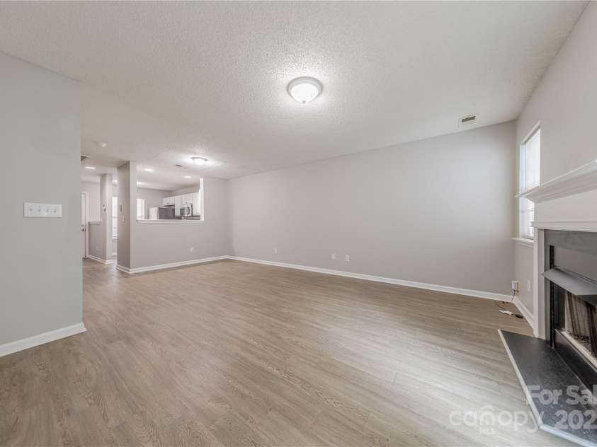 1809 Birch Heights Court, Charlotte, NC 28213.  MLS# CAR4291538, YatesRealty ID 31730. 