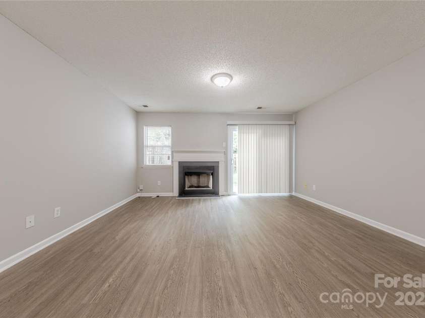 1809 Birch Heights Court, Charlotte, NC 28213.  MLS# CAR4291538, YatesRealty ID 31730. 