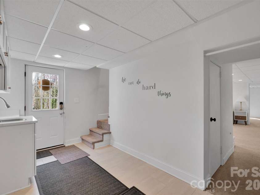 301 Hillandale Drive, Charlotte, NC 28270.  MLS# CAR4363145, YatesRealty ID 31730. 