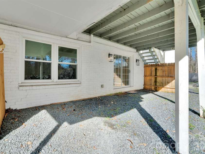 301 Hillandale Drive, Charlotte, NC 28270.  MLS# CAR4363145, YatesRealty ID 31730. 