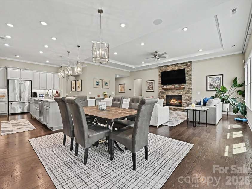 101 Enclave Boulevard, Matthews, NC 28104.  MLS# CAR4365874, YatesRealty ID 31731. Breakfast Area