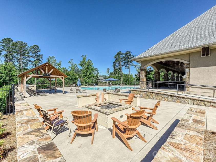101 Enclave Boulevard, Matthews, NC 28104.  MLS# CAR4365874, YatesRealty ID 31731. Community Amenities