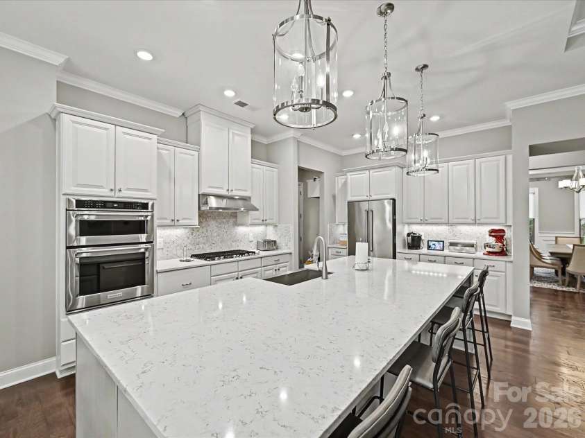 101 Enclave Boulevard, Matthews, NC 28104.  MLS# CAR4365874, YatesRealty ID 31731. Kitchen