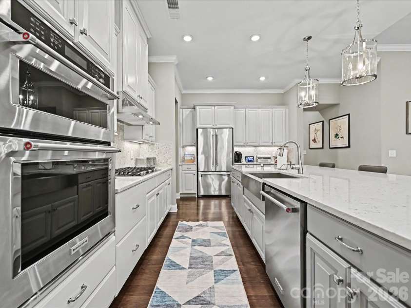 101 Enclave Boulevard, Matthews, NC 28104.  MLS# CAR4365874, YatesRealty ID 31731. Kitchen