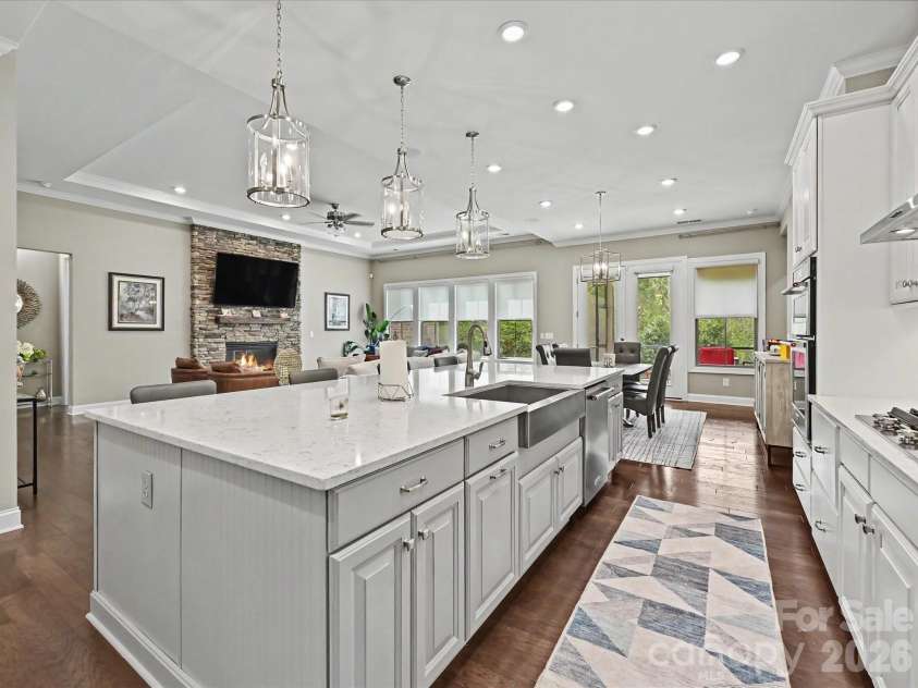 101 Enclave Boulevard, Matthews, NC 28104.  MLS# CAR4365874, YatesRealty ID 31731. Kitchen