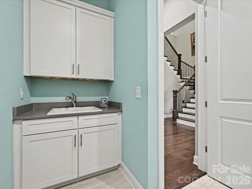 101 Enclave Boulevard, Matthews, NC 28104.  MLS# CAR4365874, YatesRealty ID 31731. Laundry Room