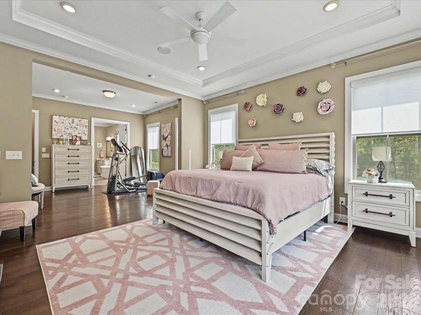 101 Enclave Boulevard, Matthews, NC 28104.  MLS# CAR4365874, YatesRealty ID 31731. Primary Bedroom Suite