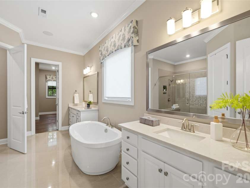 101 Enclave Boulevard, Matthews, NC 28104.  MLS# CAR4434349, YatesRealty ID 31731. 