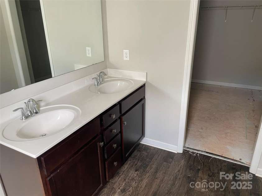 3079 Riker Street, Clover, SC 29710.  MLS# CAR4291601, YatesRealty ID 31731. Main Bath