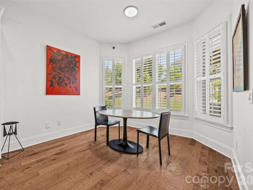 15927 Vale Ridge Drive, Charlotte, NC 28278.  MLS# CAR4374881, YatesRealty ID 31732. 