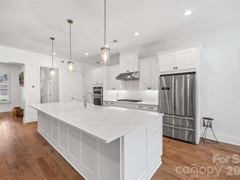 15927 Vale Ridge Drive, Charlotte, NC 28278.  MLS# CAR4374881, YatesRealty ID 31732. 