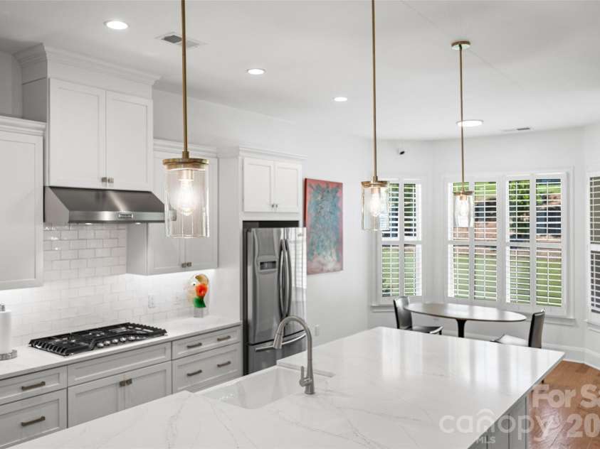 15927 Vale Ridge Drive, Charlotte, NC 28278.  MLS# CAR4374881, YatesRealty ID 31732. 