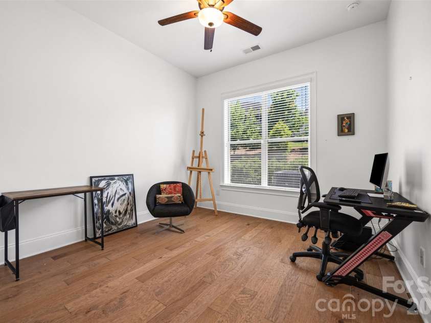 15927 Vale Ridge Drive, Charlotte, NC 28278.  MLS# CAR4374881, YatesRealty ID 31732. 