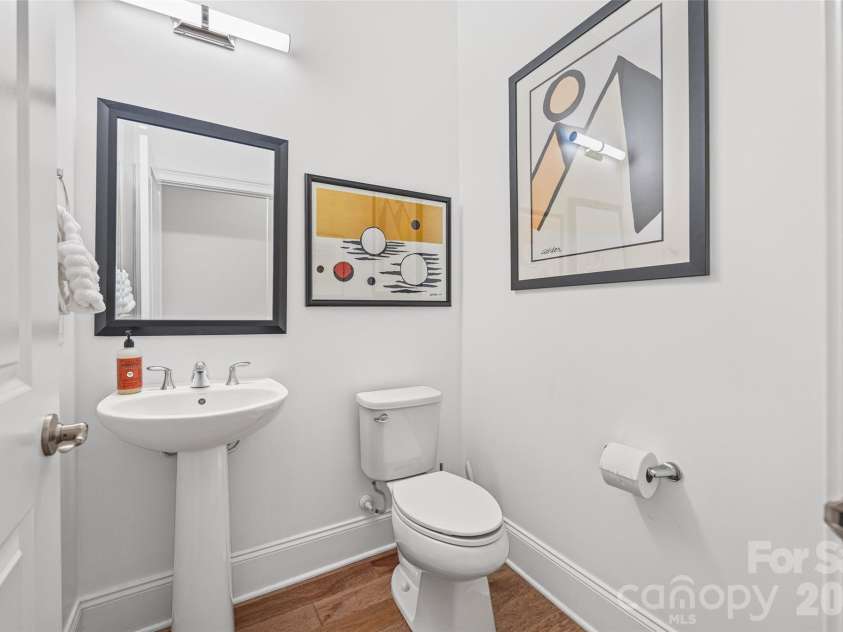 15927 Vale Ridge Drive, Charlotte, NC 28278.  MLS# CAR4374881, YatesRealty ID 31732. 