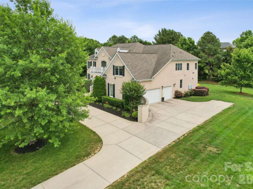 217 Cattle Ridge Road, Waxhaw, NC 28173.  MLS# CAR4383320, YatesRealty ID 31733. 