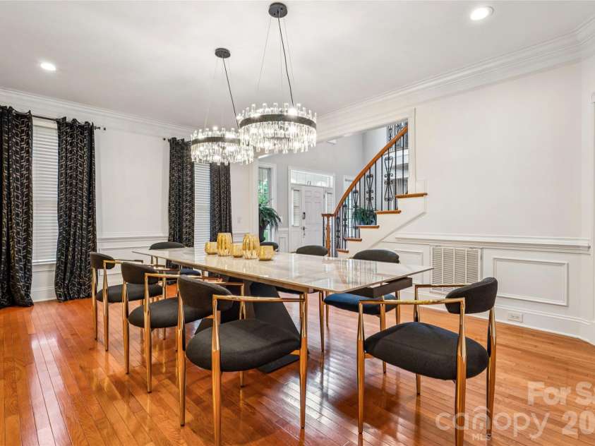 217 Cattle Ridge Road, Waxhaw, NC 28173.  MLS# CAR4383320, YatesRealty ID 31733. Formal Dinning