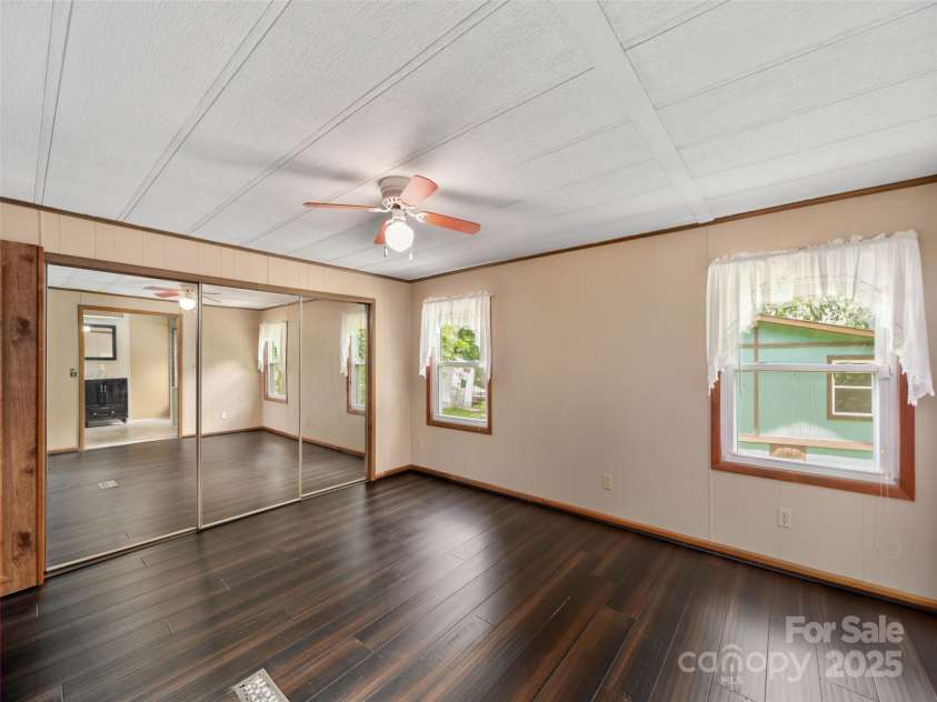 64 Mountain Site Lane, Asheville, NC 28803.  MLS# CAR4291467, YatesRealty ID 31735. 