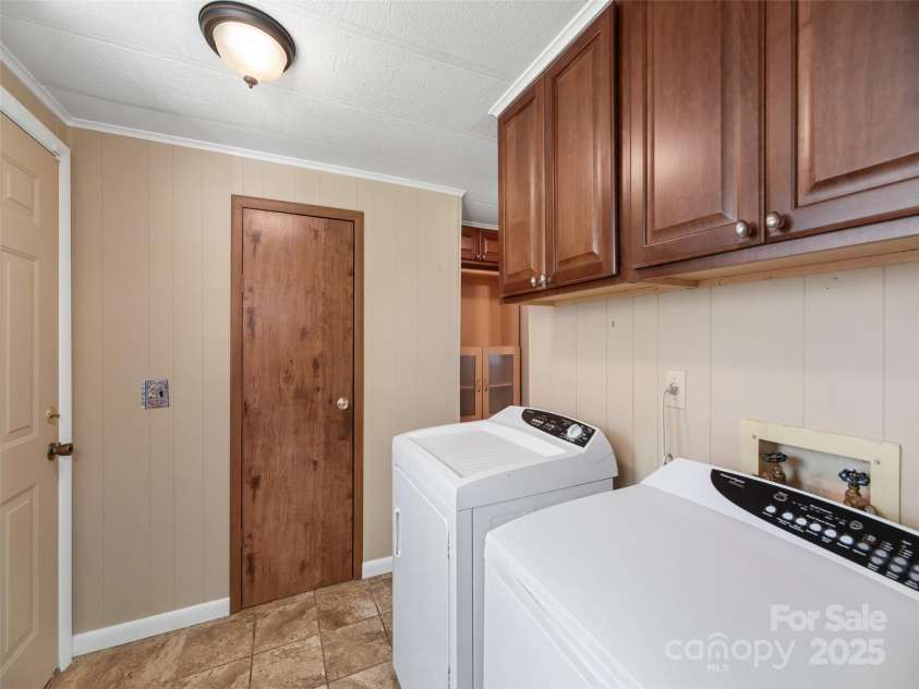 64 Mountain Site Lane, Asheville, NC 28803.  MLS# CAR4291467, YatesRealty ID 31735. 