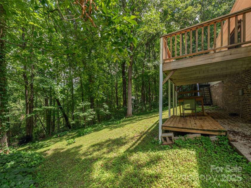 64 Mountain Site Lane, Asheville, NC 28803.  MLS# CAR4291467, YatesRealty ID 31735. 