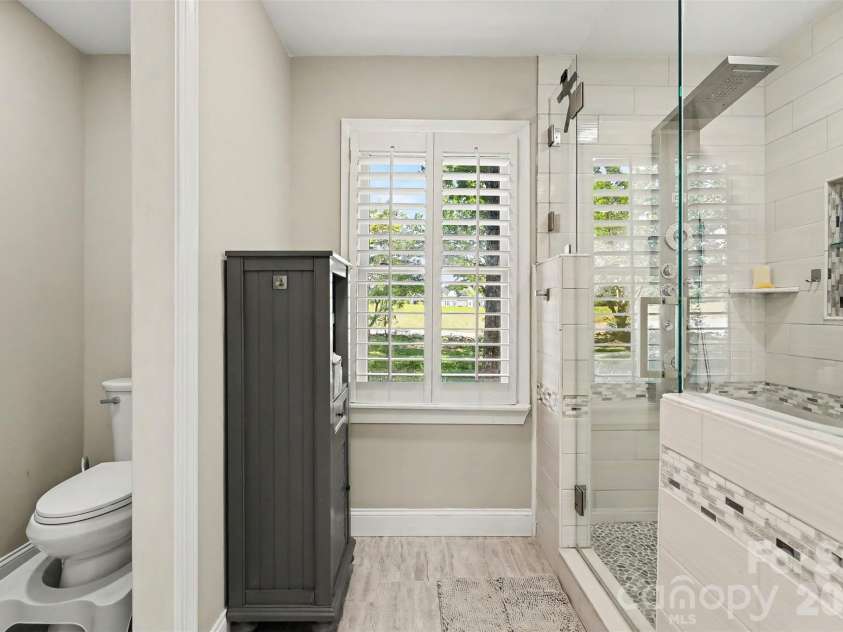 205 Dornoch Drive, Weddington, NC 28104.  MLS# CAR4384055, YatesRealty ID 31736. Primary Bath - Separate Commode