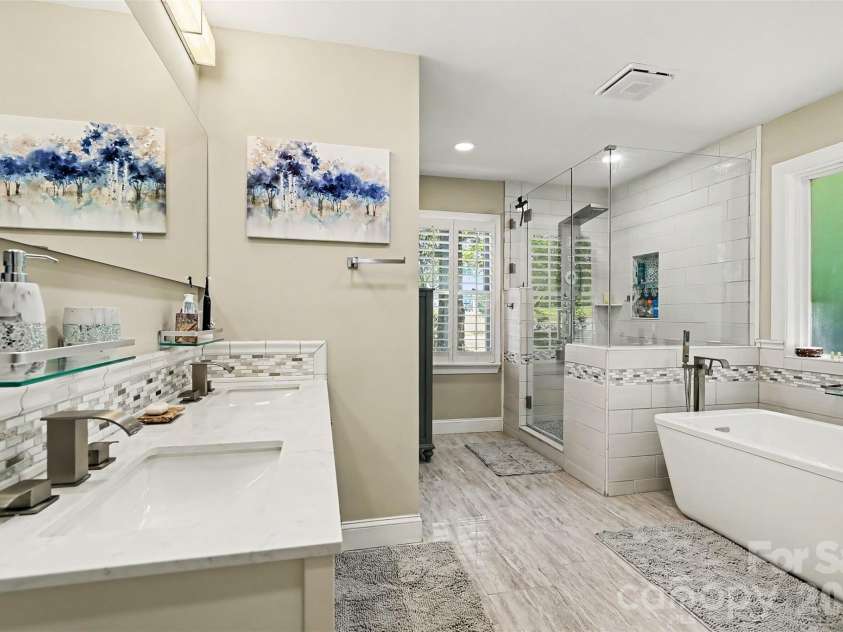 205 Dornoch Drive, Weddington, NC 28104.  MLS# CAR4384055, YatesRealty ID 31736. Primary Bath w/ Dual Vanities
