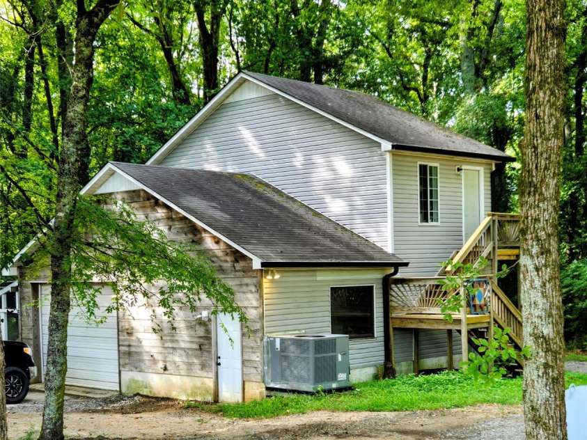 205 Dornoch Drive, Weddington, NC 28104.  MLS# CAR4384055, YatesRealty ID 31736. Separate workshop/garage with FROG - fully wired