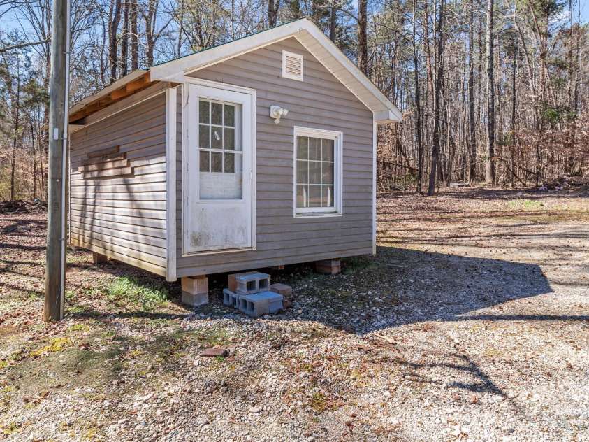 345 Waccamaw Drive, Salisbury, NC 28146.  MLS# CAR4235288, YatesRealty ID 3174. 
