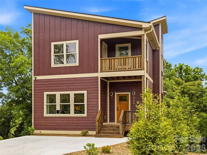 123 Third Street, Asheville, NC 28803.  MLS# CAR4367678, YatesRealty ID 31740. 