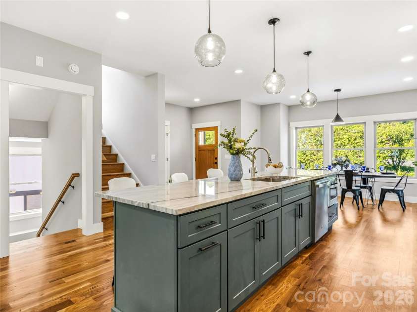 123 Third Street, Asheville, NC 28803.  MLS# CAR4367678, YatesRealty ID 31740. 