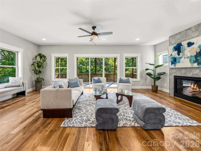 123 Third Street, Asheville, NC 28803.  MLS# CAR4367678, YatesRealty ID 31740. 