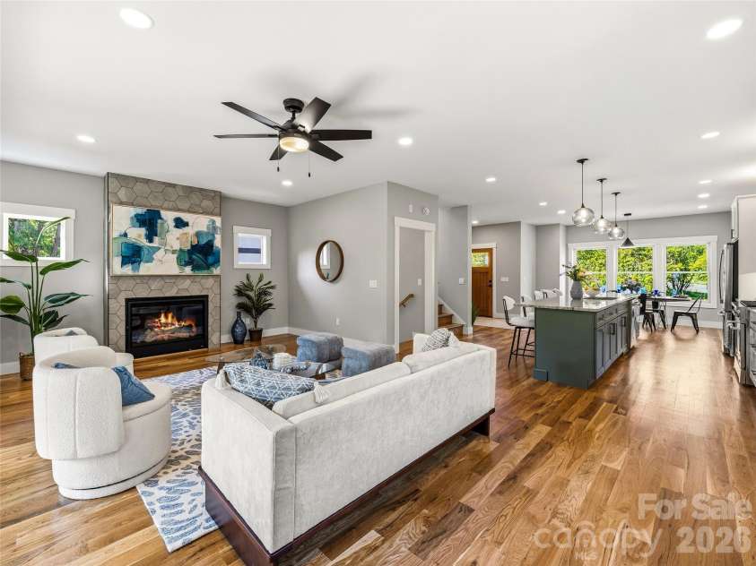 123 Third Street, Asheville, NC 28803.  MLS# CAR4367678, YatesRealty ID 31740. 