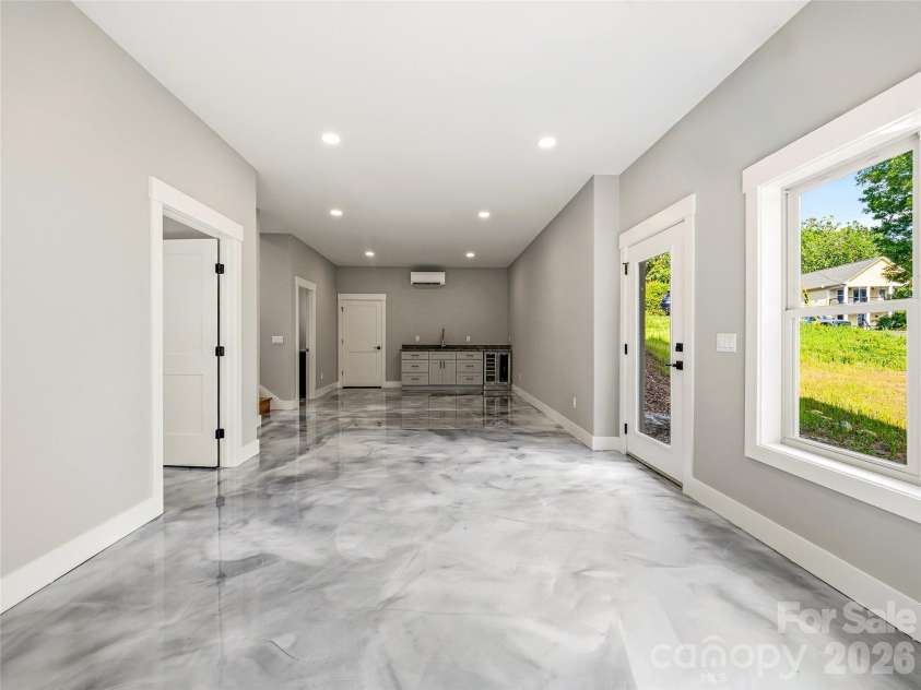 123 Third Street, Asheville, NC 28803.  MLS# CAR4367678, YatesRealty ID 31740. 