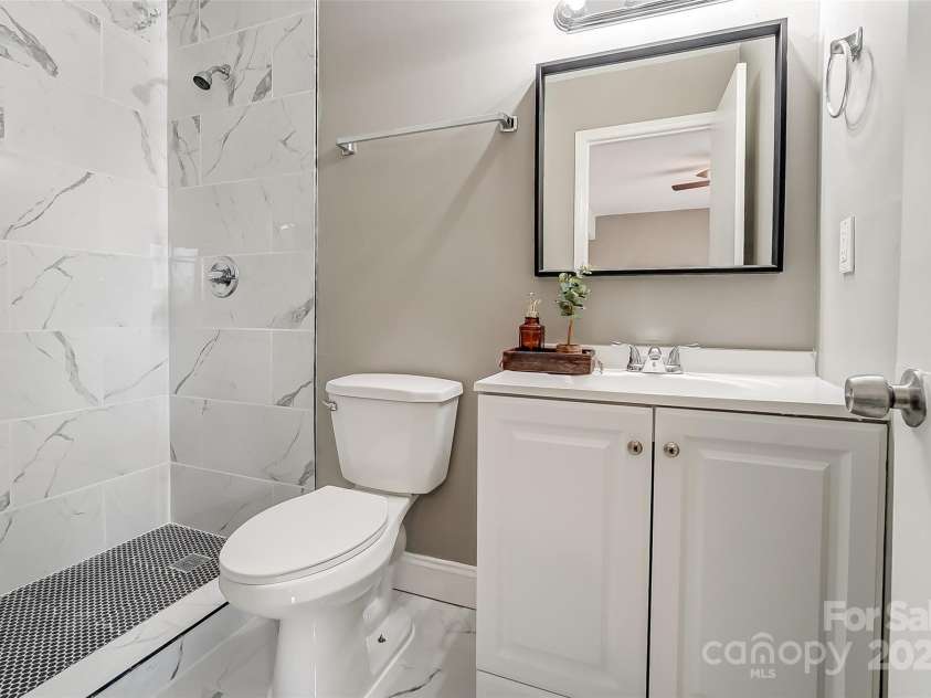 11039 Harrowfield Road, Charlotte, NC 28226.  MLS# CAR4291963, YatesRealty ID 31741. 