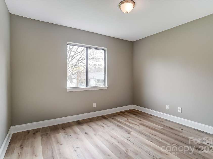 11039 Harrowfield Road, Charlotte, NC 28226.  MLS# CAR4291963, YatesRealty ID 31741. 